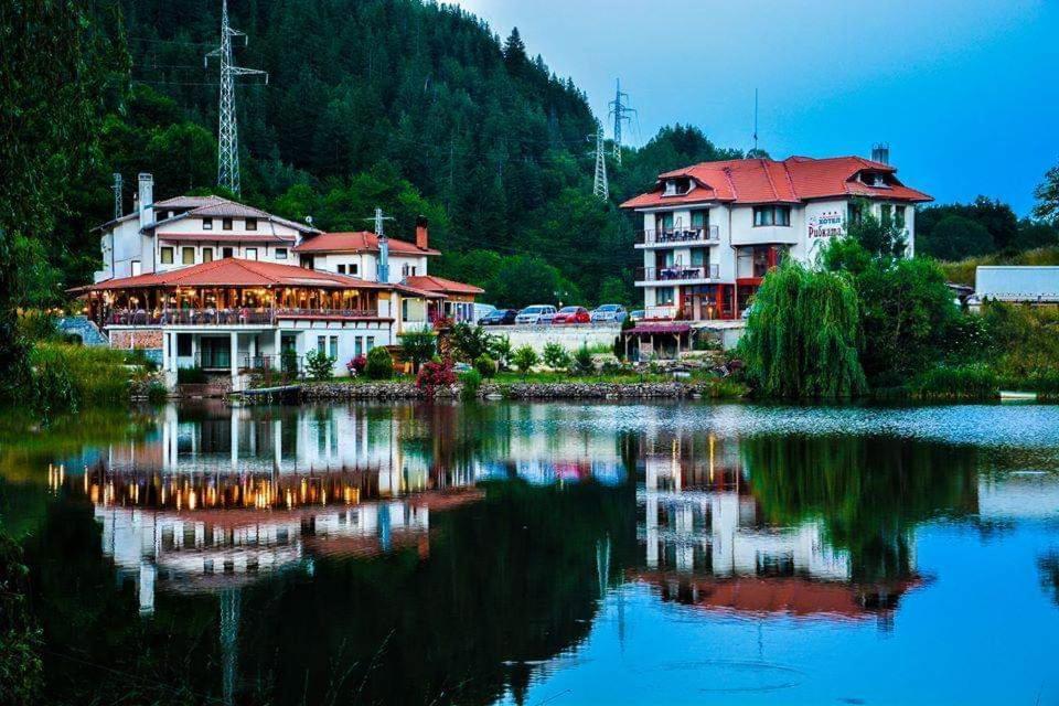 Ribkata Family Hotel Smoljan Exteriér fotografie